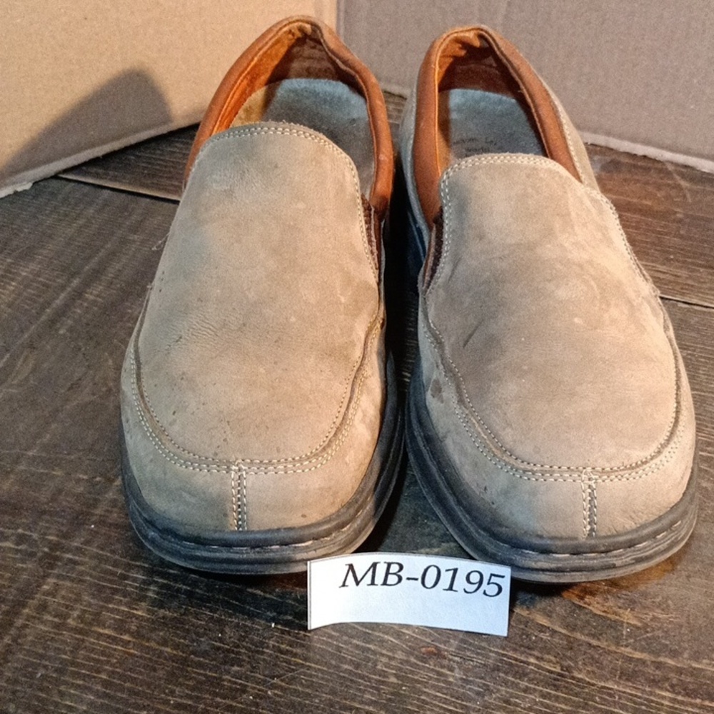 Shoes - Picture 4 of 4